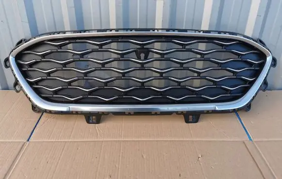 Ford Kuga III Front bumper upper radiator grill LV4B8200VBAX
