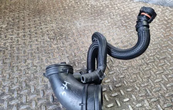 Audi Q3 F3 Intercooler hose/pipe 5Q0129635T
