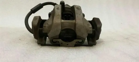 Mercedes-Benz CLS C218 X218 Rear brake caliper A2214230481
