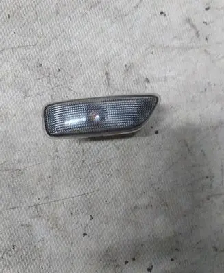 Volvo XC90 Front fender indicator light 149144