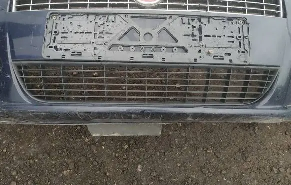 Fiat Punto (188) Front bumper lower grill
