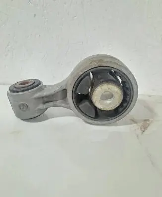 Nissan Murano Z51 Gearbox mount AV06365