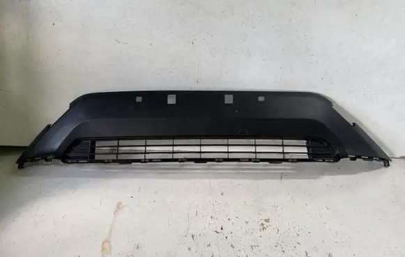 Toyota RAV 4 (XA50) Front bumper lower grill