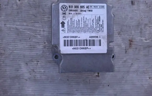 Volkswagen Scirocco Airbag control unit/module 1K0909605AE 5WK44011