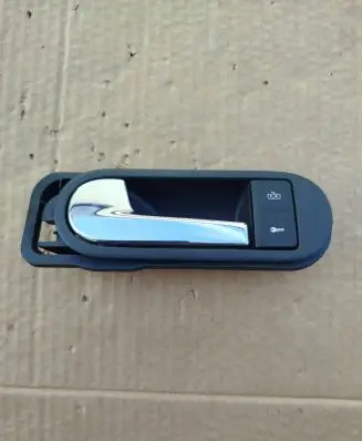 Volkswagen Golf Plus Front door interior handle 5M0837197