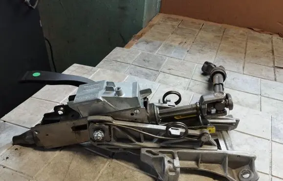 Ford Focus Steering column universal joint BV6N3C529GG 7G913F880