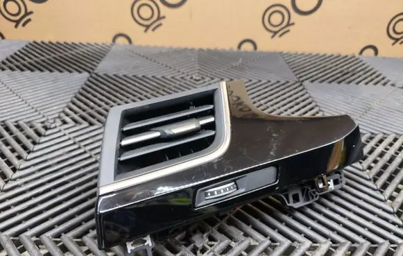 Audi Q7 4M Dashboard side air vent grill/cover trim 4M1820901AN