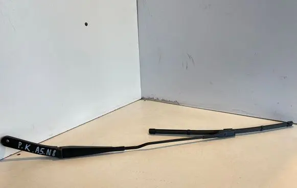 Audi A5 8T 8F Front wiper blade arm 8K2955407