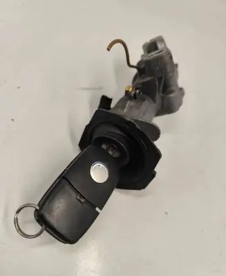 Volkswagen Golf IV Ignition lock 4B0905851C
