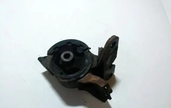 Mazda 6 Engine mount bracket g22g