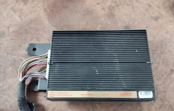 Dodge Durango I Sound amplifier 56043029AC