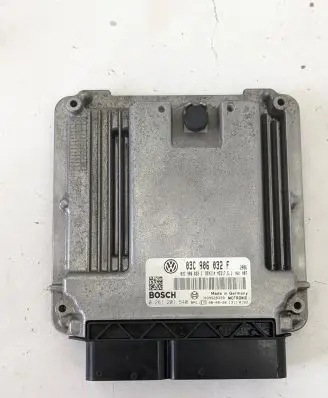 Volkswagen Touran I Engine control unit/module 03C906032F 03C906032C 026120154