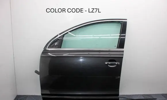 Audi Q7 4L Front door