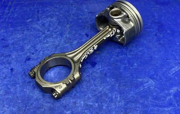 Volkswagen Golf VI Piston with connecting rod 076212 03CD 03CCK