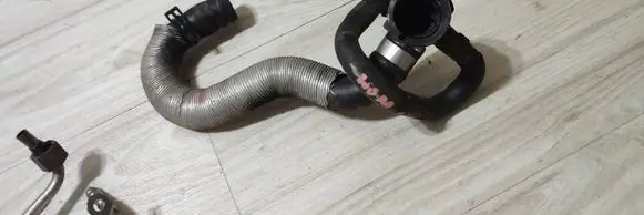 Volkswagen Caddy Engine coolant pipe/hose
