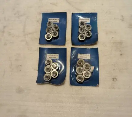 Toyota RAV 4 (XA40) Nuts/bolts 6186110010 5XPZ4060967001 PZ4060967001