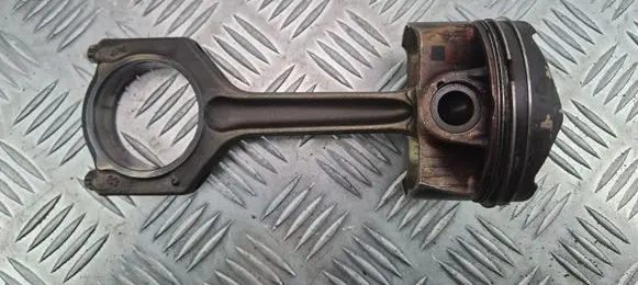 BMW 5 F10 F11 Piston 7846593