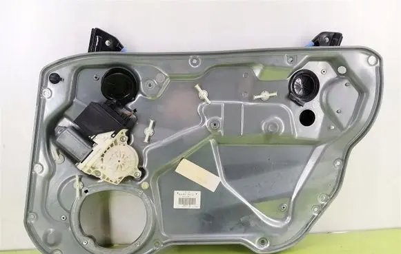 Seat Ibiza III (6L) Front door window regulator with motor 6L4837756S