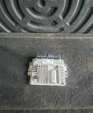 Chevrolet Orlando Engine control unit/module 96951477