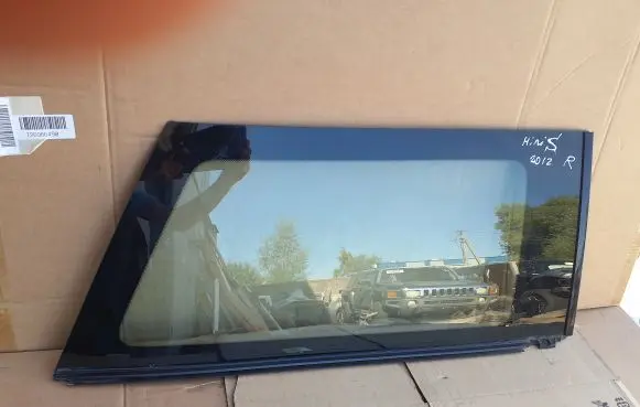 Mini One - Cooper Coupe R56 Rear side window