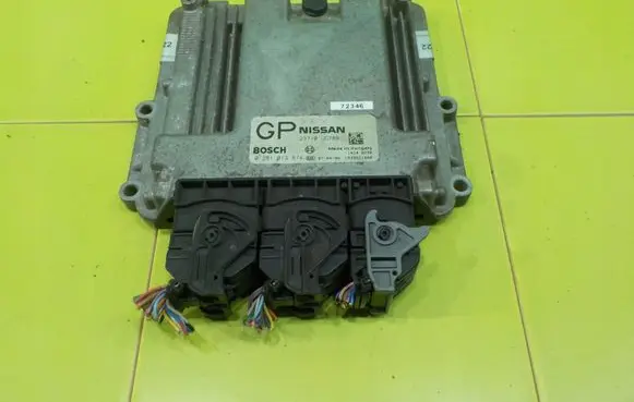 Nissan X-Trail T31 Engine control unit/module 23710JE78B XP266