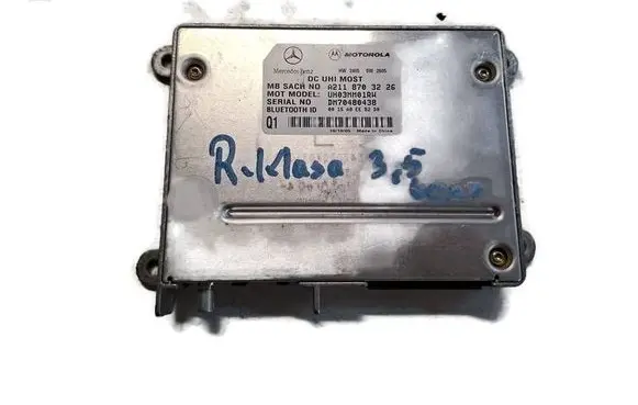 Mercedes-Benz R W251 Bluetooth control unit module A2118703226