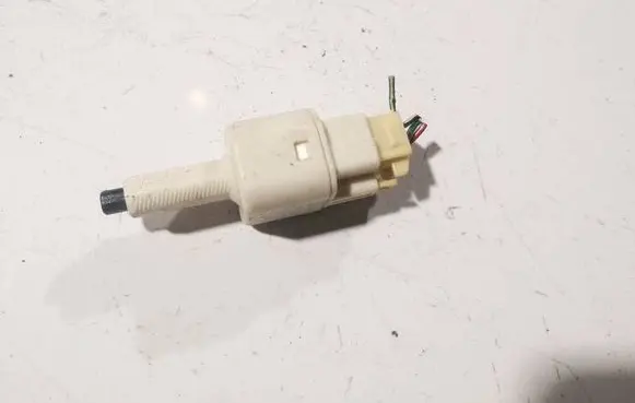 Toyota Avensis T250 Brake pedal sensor switch