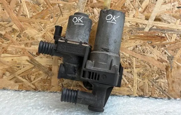 BMW 3 E46 Coolant heater control valve 64118369807 8369807 1147412149