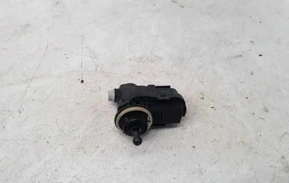 Toyota Yaris Headlight level adjustment motor 90013783