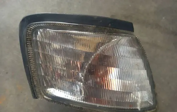Nissan Primera Front indicator light 082151582rf