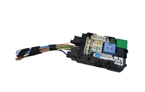 Peugeot 508 Fuse module 9665492680