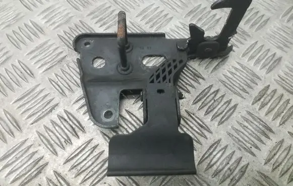Audi A6 S6 C6 4F Engine bonnet/hood lock/latch loop/hook 4F0823480B