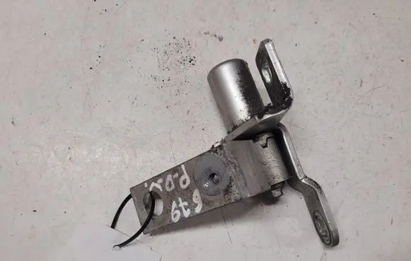 Ford Mondeo MK IV Front door upper hinge