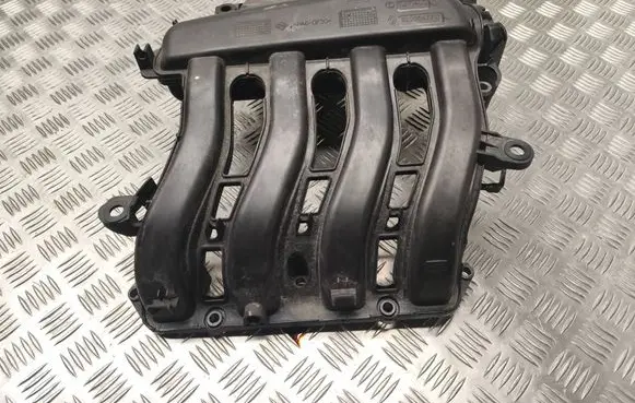Renault Megane III Intake manifold 8200647713