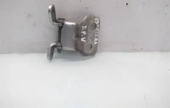 Opel Frontera B Front door upper hinge