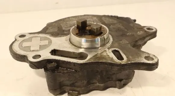Skoda Rapid (NH) Vacuum pump 03L145209
