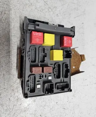 Renault Espace - Grand espace IV Fuse module 4520059 8200368385 8200315964