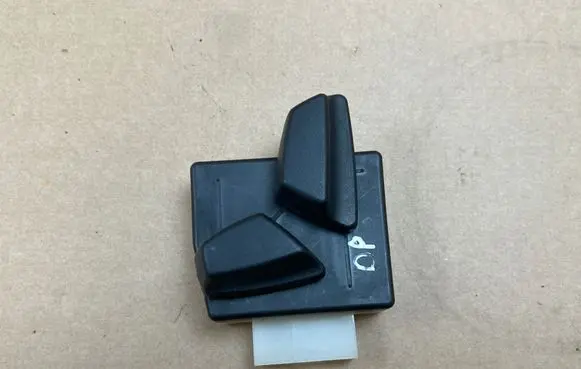 BMW 5 F10 F11 Seat control switch 6958526