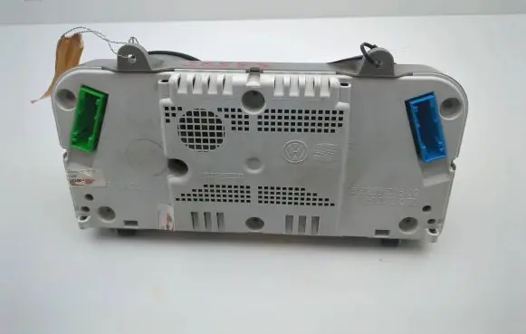 Volkswagen Polo III 6N 6N2 6NF Speedometer (instrument cluster) 5220301800 1036025070