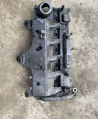 Volvo V70 Rocker cam cover 