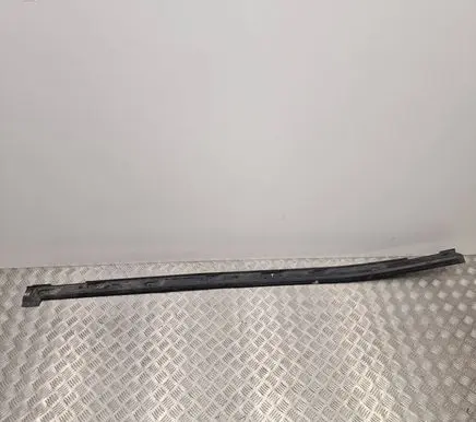 Audi Q4 e-tron Sill/side skirt trim 89A825212
