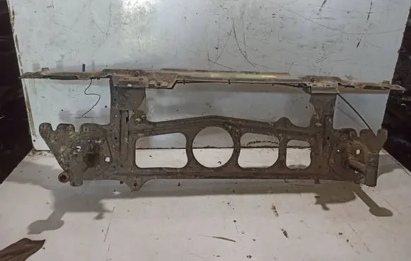 BMW 5 E39 Radiator support slam panel