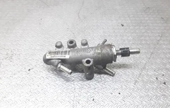Opel Astra H Fuel pressure regulator 