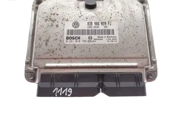 Skoda Octavia Mk1 (1U) Engine control unit/module 038906019FJ 28SA5094 0281010789