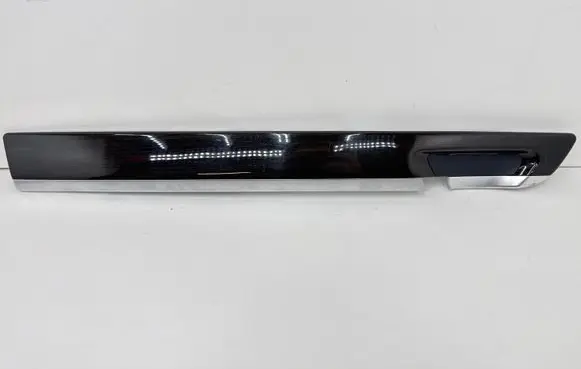 BMW 7 F01 F02 F03 F04 Front door trim bar 9115533