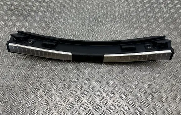 Toyota Auris E180 Trunk/boot sill cover protection 6471602140