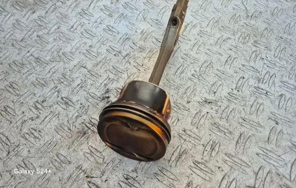 Porsche Cayenne (9PA) Piston with connecting rod 021E 84L88 H00820