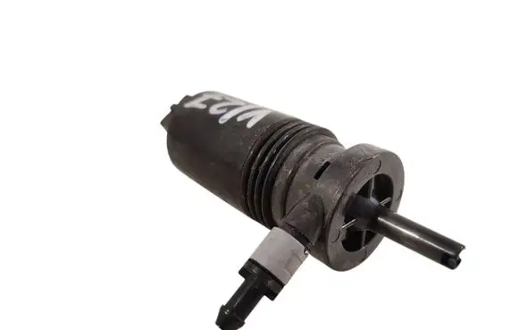 Volvo XC90 Windscreen/windshield washer pump 1012458 037247 091026A