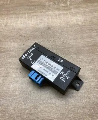 Mercedes-Benz E W212 Air suspension control unit module (rear) A2125406462