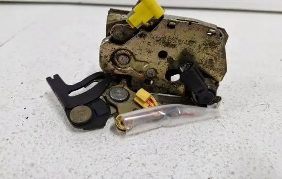 Ford Explorer Front door lock 